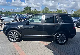 Used 2014 Land Rover Freelander Metropolis Santorini Black - Interior and Exterior details 9