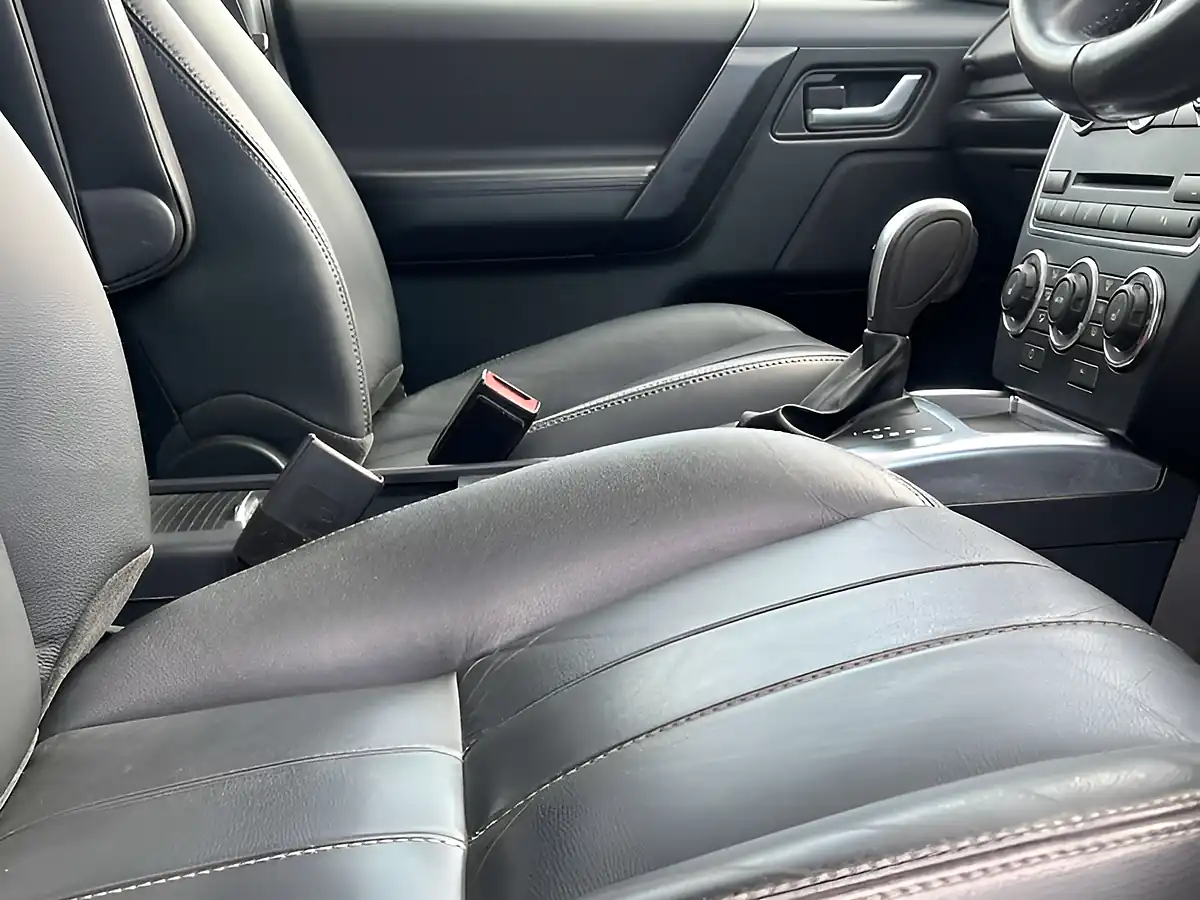 Used 2014 Land Rover Freelander Se Tech Blue - Interior and Exterior details 13