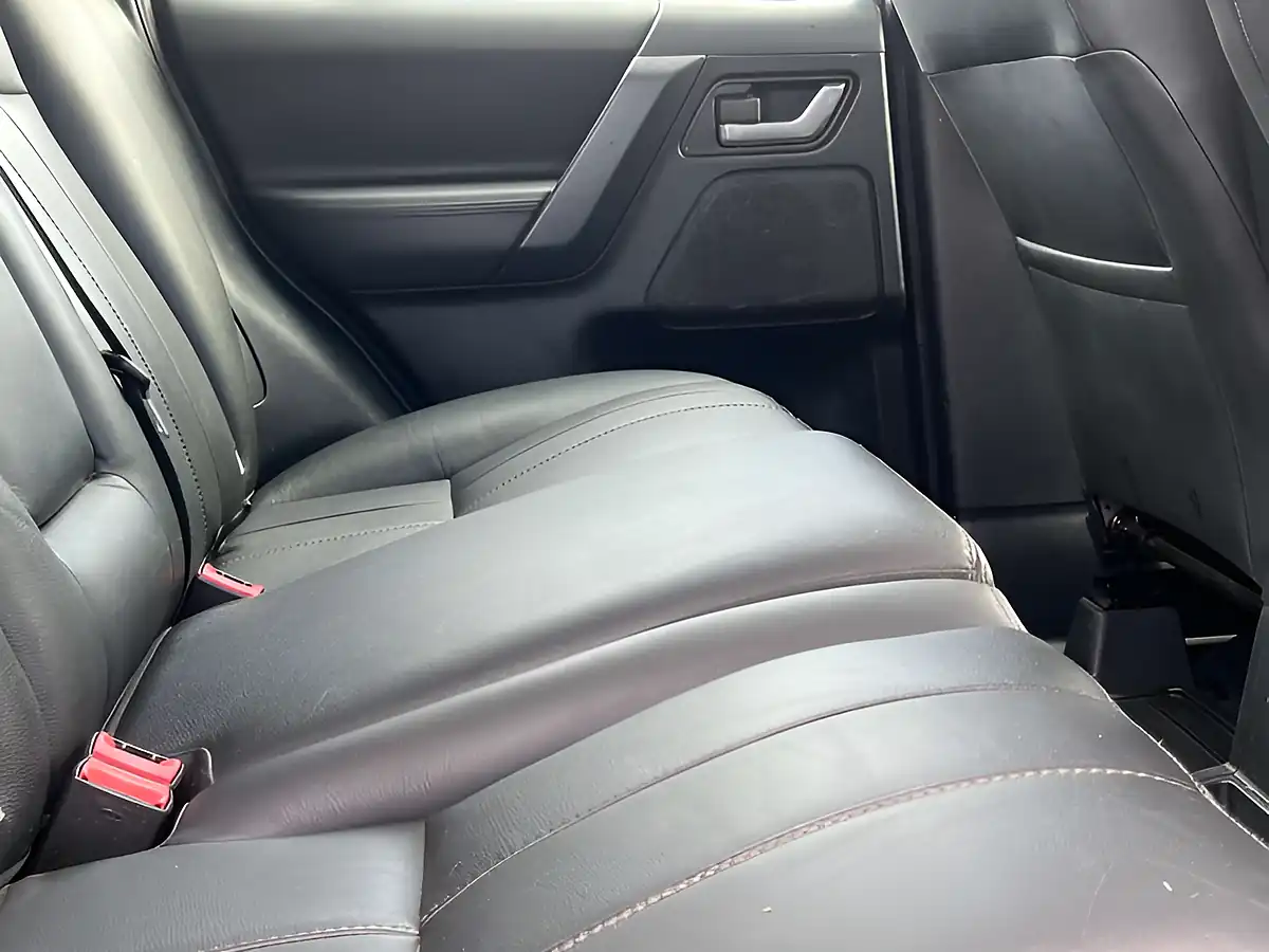 Used 2014 Land Rover Freelander Se Tech Blue - Interior and Exterior details 14
