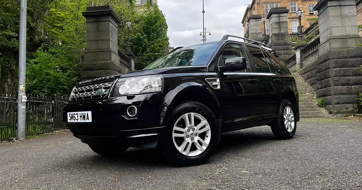 Used 2014 Land Rover Freelander Xs Black - Front View