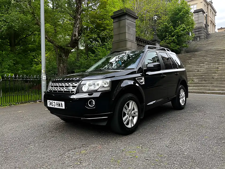 Used 2014 Land Rover Freelander Xs Black - Interior and Exterior details 13