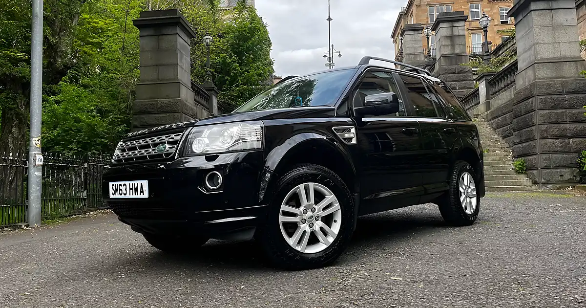 Used 2014 Land Rover Freelander Xs Black - Front View