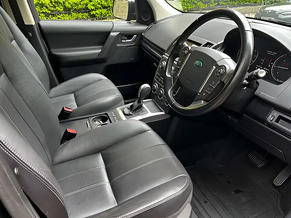 Used 2014 Land Rover Freelander Xs Black - Interior and Exterior details 17