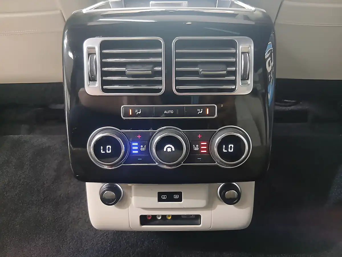 Used 2014 Land Rover Range Rover Autobiography Black - Interior and Exterior details 12