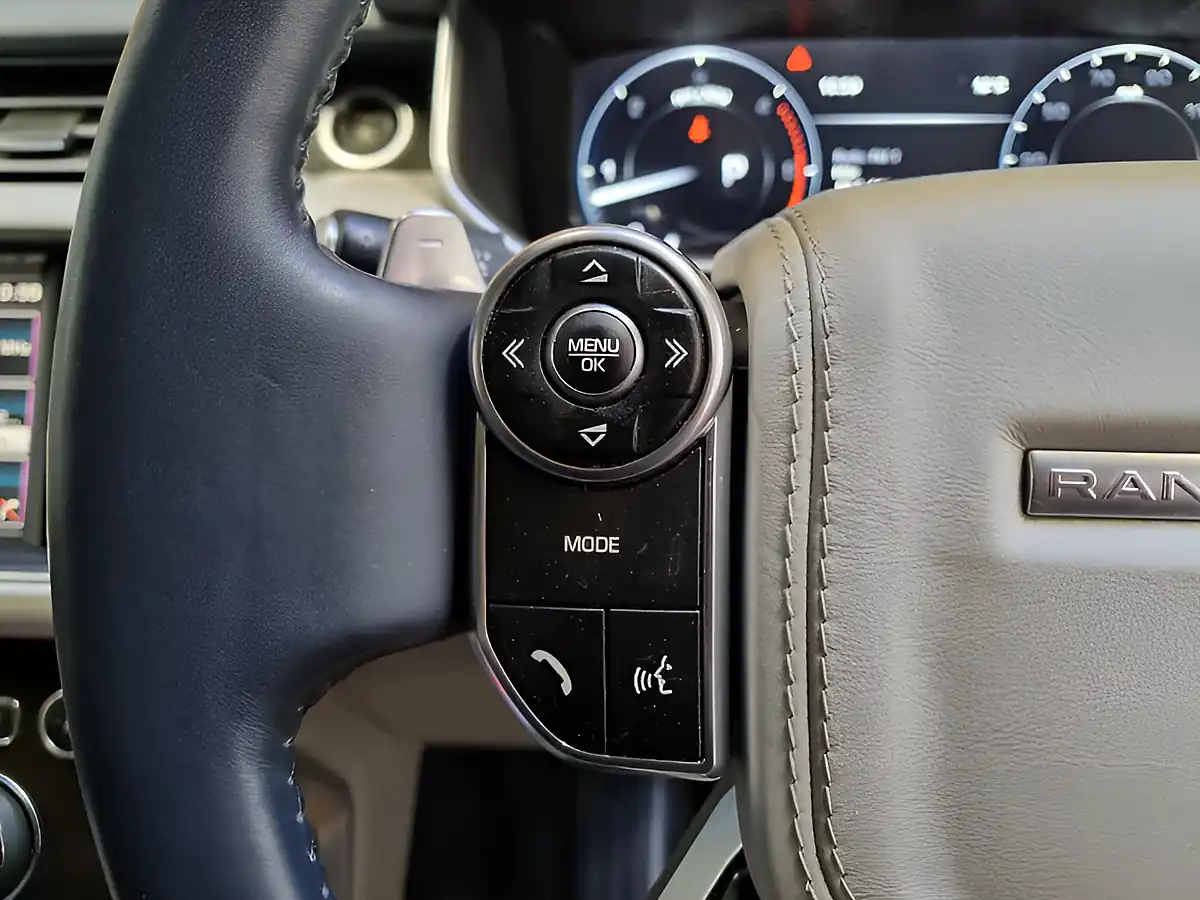 Used 2014 Land Rover Range Rover Autobiography Blue - Interior and Exterior details 16
