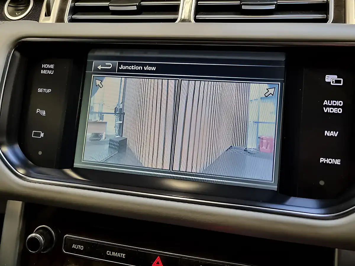 Used 2014 Land Rover Range Rover Autobiography Blue - Interior and Exterior details 18