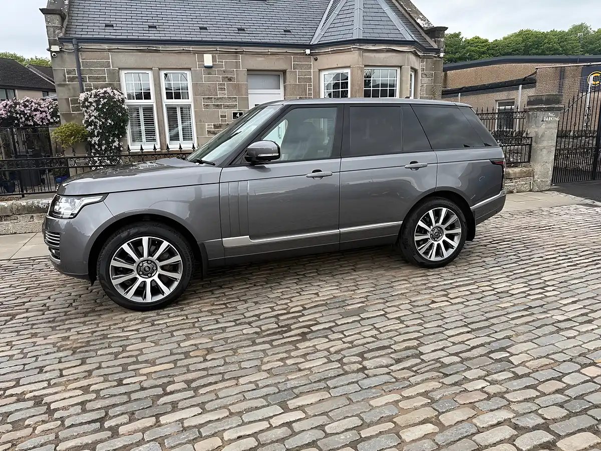 Used 2014 Land Rover Range Rover Autobiography Grey - Interior and Exterior details 6
