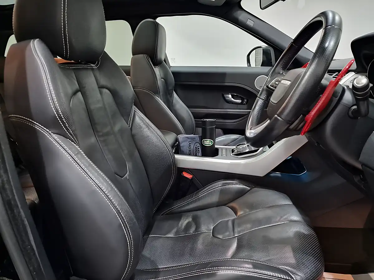 Used 2014 Land Rover Range Rover Evoque Dynamic Black - Interior and Exterior details 10