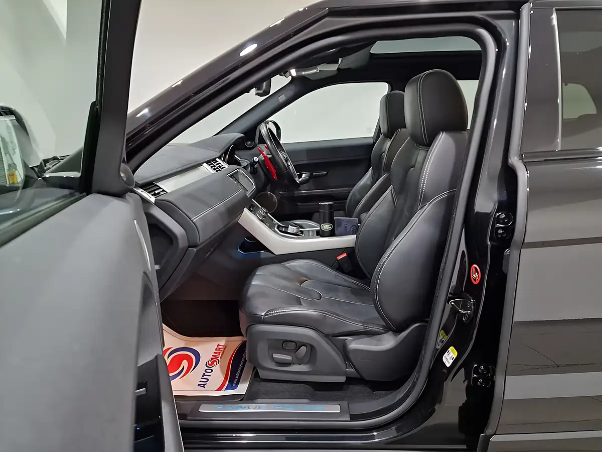 Used 2014 Land Rover Range Rover Evoque Dynamic Black - Interior and Exterior details 16