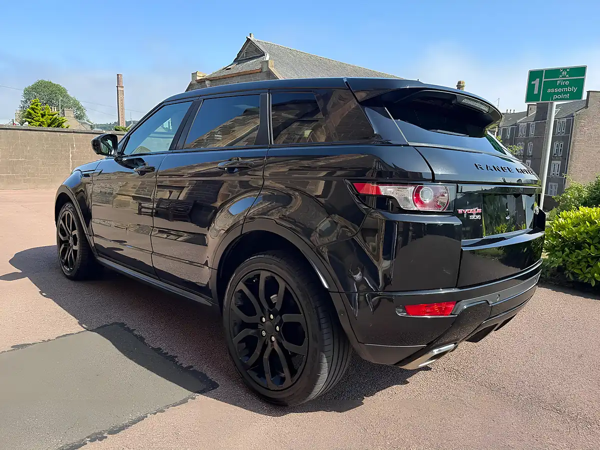 Used 2014 Land Rover Range Rover Evoque Dynamic Black - Interior and Exterior details 5