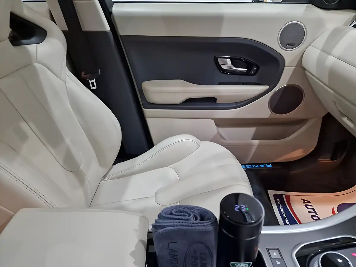 Used 2014 Land Rover Range Rover Evoque Dynamic Black - Interior and Exterior details 18