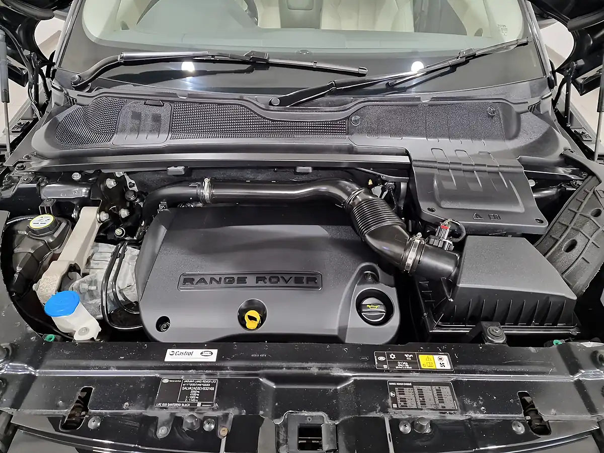 Used 2014 Land Rover Range Rover Evoque Dynamic Black - Interior and Exterior details 20