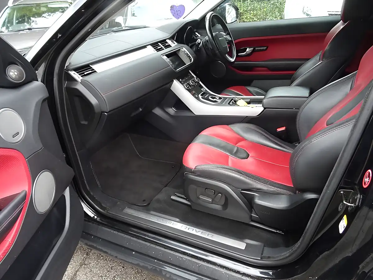 Used 2014 Land Rover Range Rover Evoque Dynamic Black - Interior and Exterior details 12