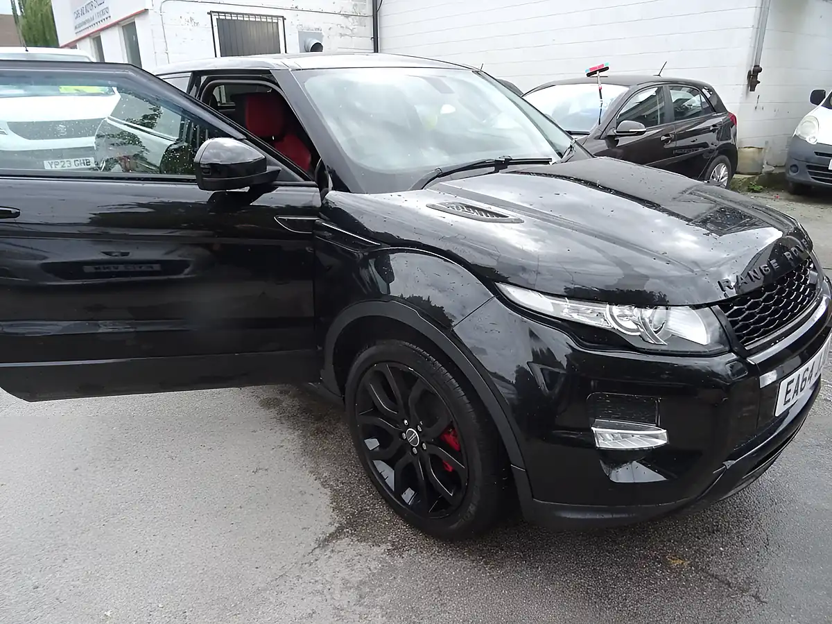 Used 2014 Land Rover Range Rover Evoque Dynamic Black - Interior and Exterior details 9