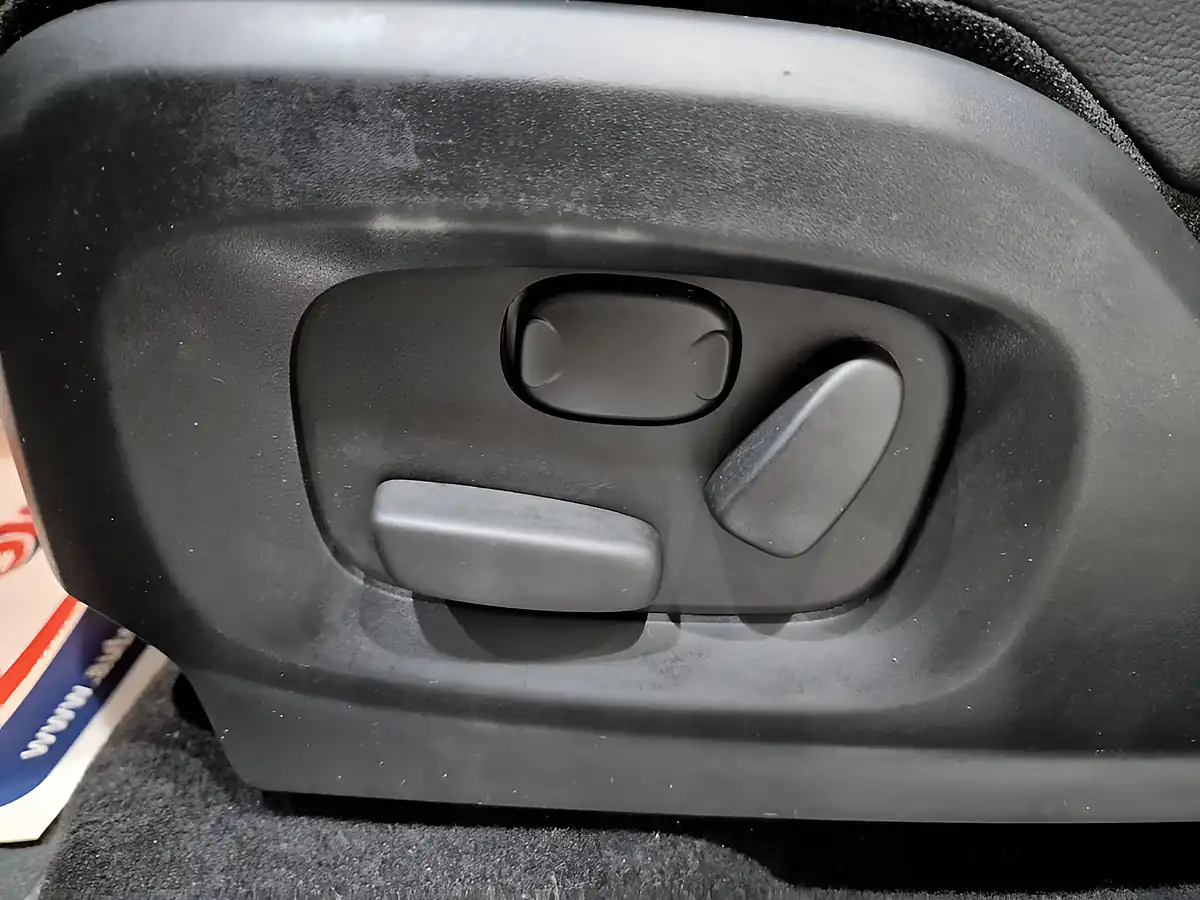 Used 2014 Land Rover Range Rover Evoque Dynamic Black - Interior and Exterior details 19