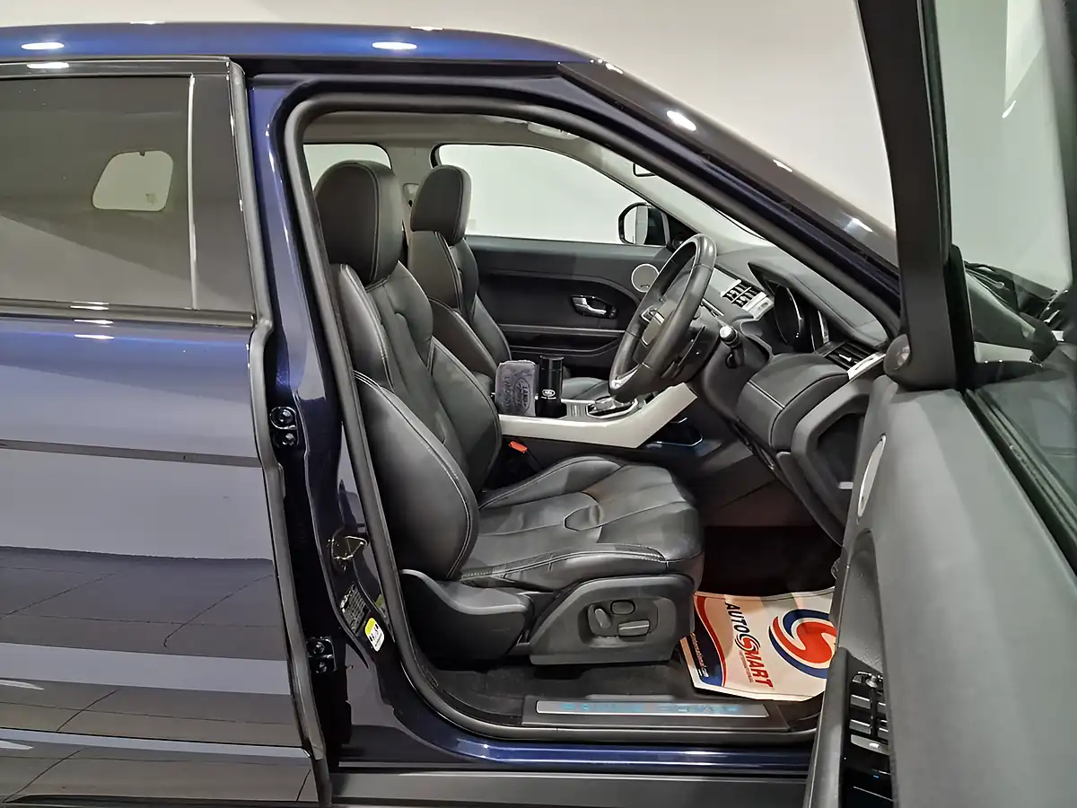Used 2014 Land Rover Range Rover Evoque Dynamic Blue - Interior and Exterior details 9