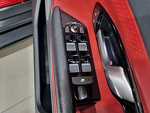 Used 2014 Land Rover Range Rover Evoque Dynamic Firenze Red - Interior and Exterior details 18