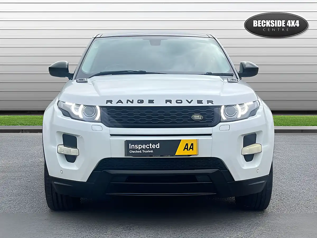 Used 2014 Land Rover Range Rover Evoque Dynamic Fuji White - Interior and Exterior details 8
