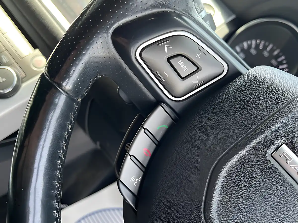 Used 2014 Land Rover Range Rover Evoque Dynamic Grey - Interior and Exterior details 15