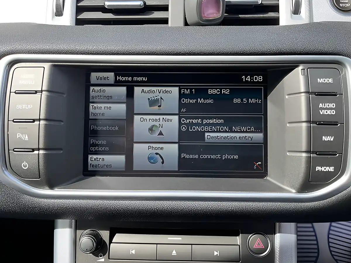 Used 2014 Land Rover Range Rover Evoque Dynamic Grey - Interior and Exterior details 16