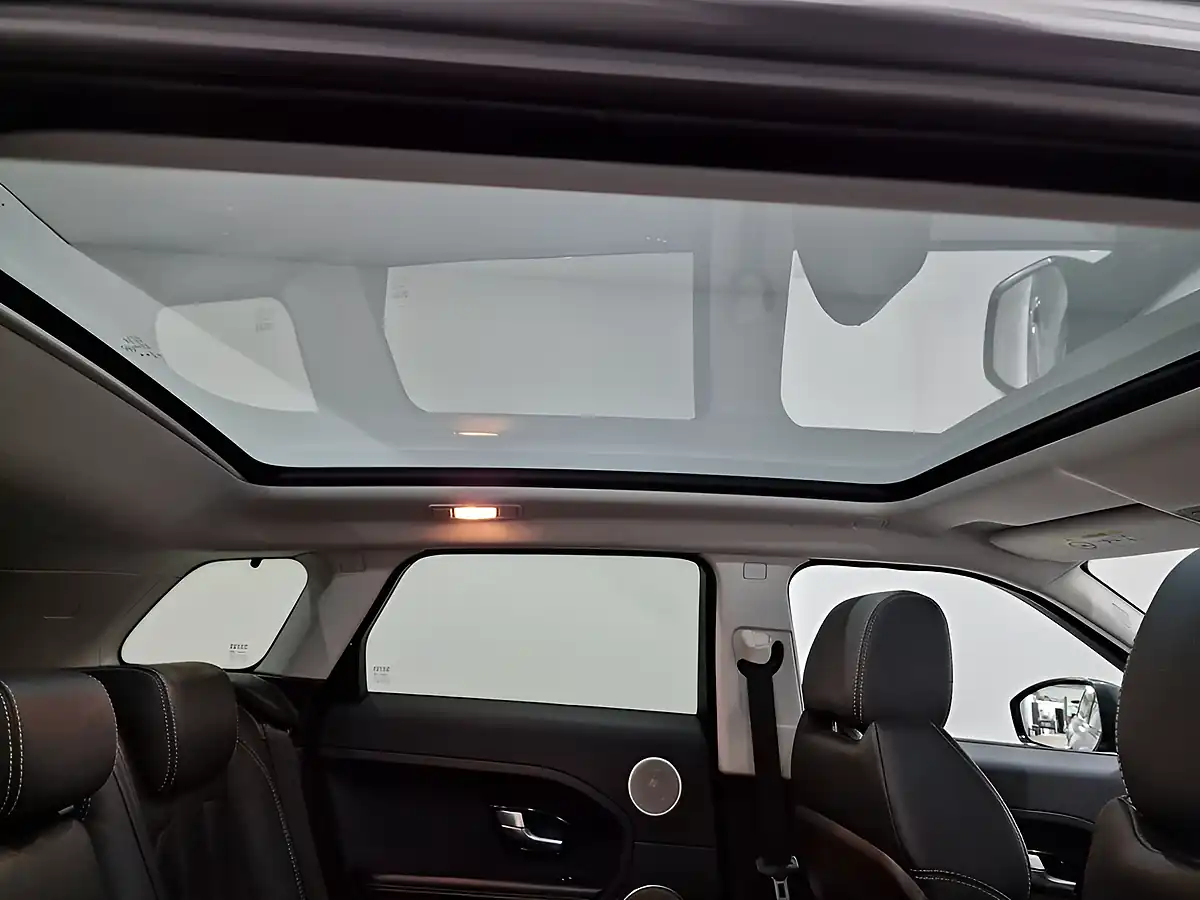 Used 2014 Land Rover Range Rover Evoque Dynamic Grey - Interior and Exterior details 10