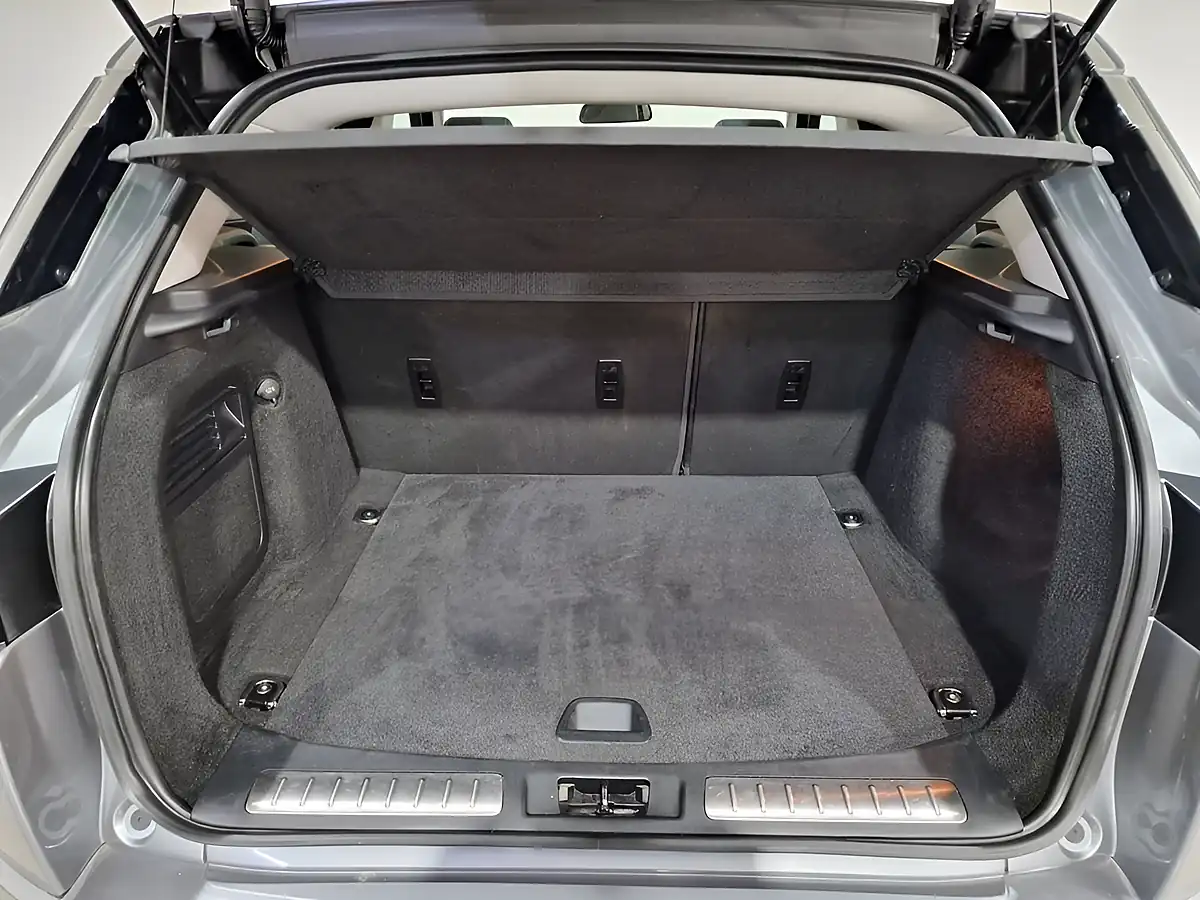 Used 2014 Land Rover Range Rover Evoque Dynamic Grey - Interior and Exterior details 11