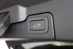 Used 2014 Land Rover Range Rover Evoque Dynamic Grey - Interior and Exterior details 12