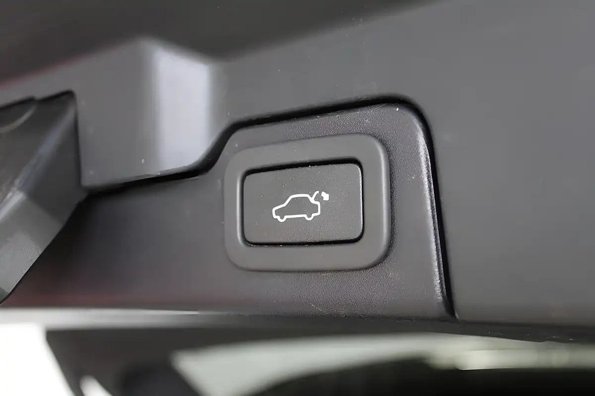 Used 2014 Land Rover Range Rover Evoque Dynamic Grey - Interior and Exterior details 12