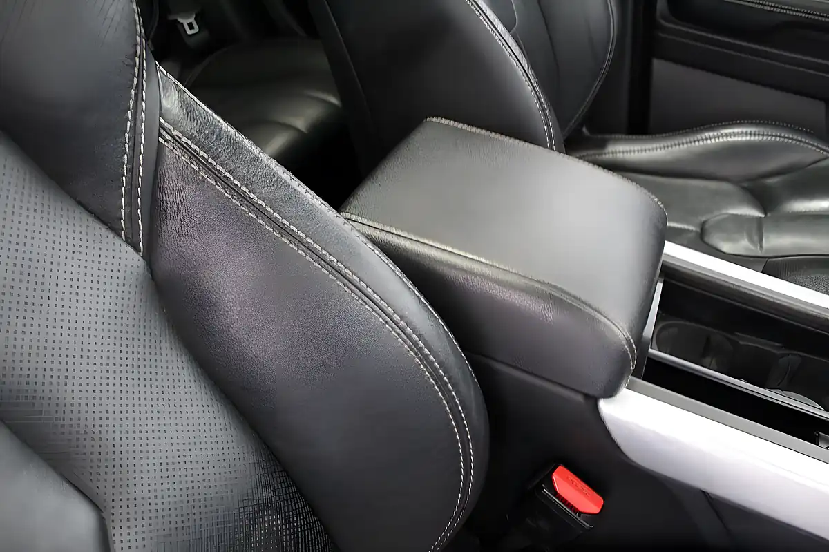 Used 2014 Land Rover Range Rover Evoque Dynamic Grey - Interior and Exterior details 16