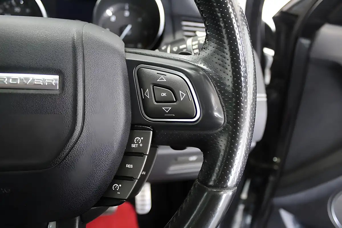 Used 2014 Land Rover Range Rover Evoque Dynamic Grey - Interior and Exterior details 17