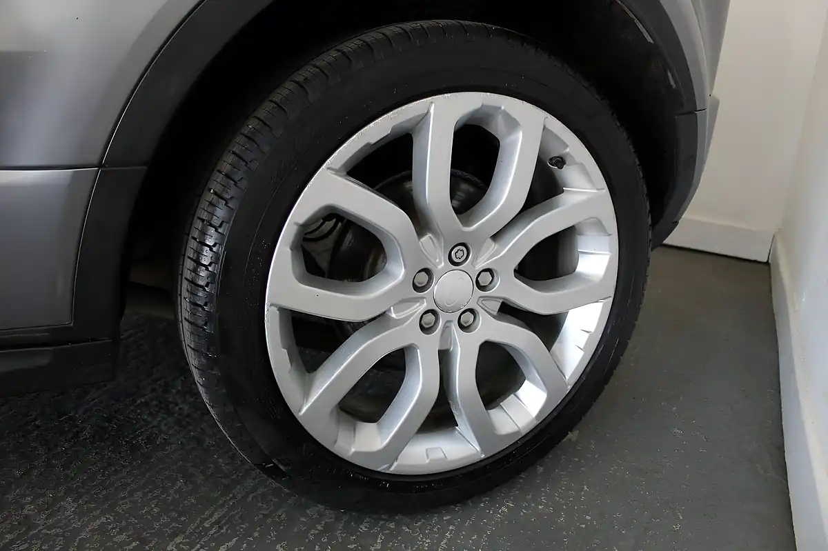 Used 2014 Land Rover Range Rover Evoque Dynamic Grey - Interior and Exterior details 20