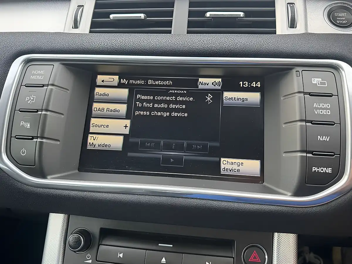 Used 2014 Land Rover Range Rover Evoque Dynamic Grey - Interior and Exterior details 11