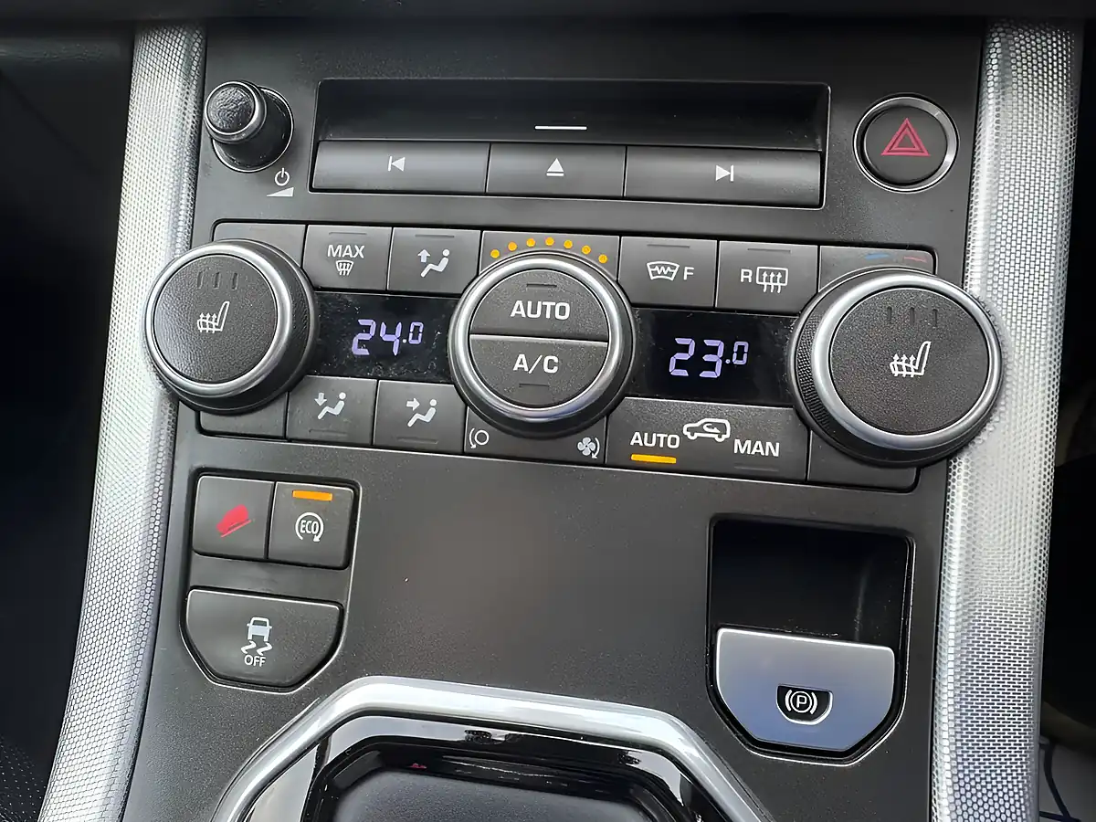 Used 2014 Land Rover Range Rover Evoque Dynamic Grey - Interior and Exterior details 13