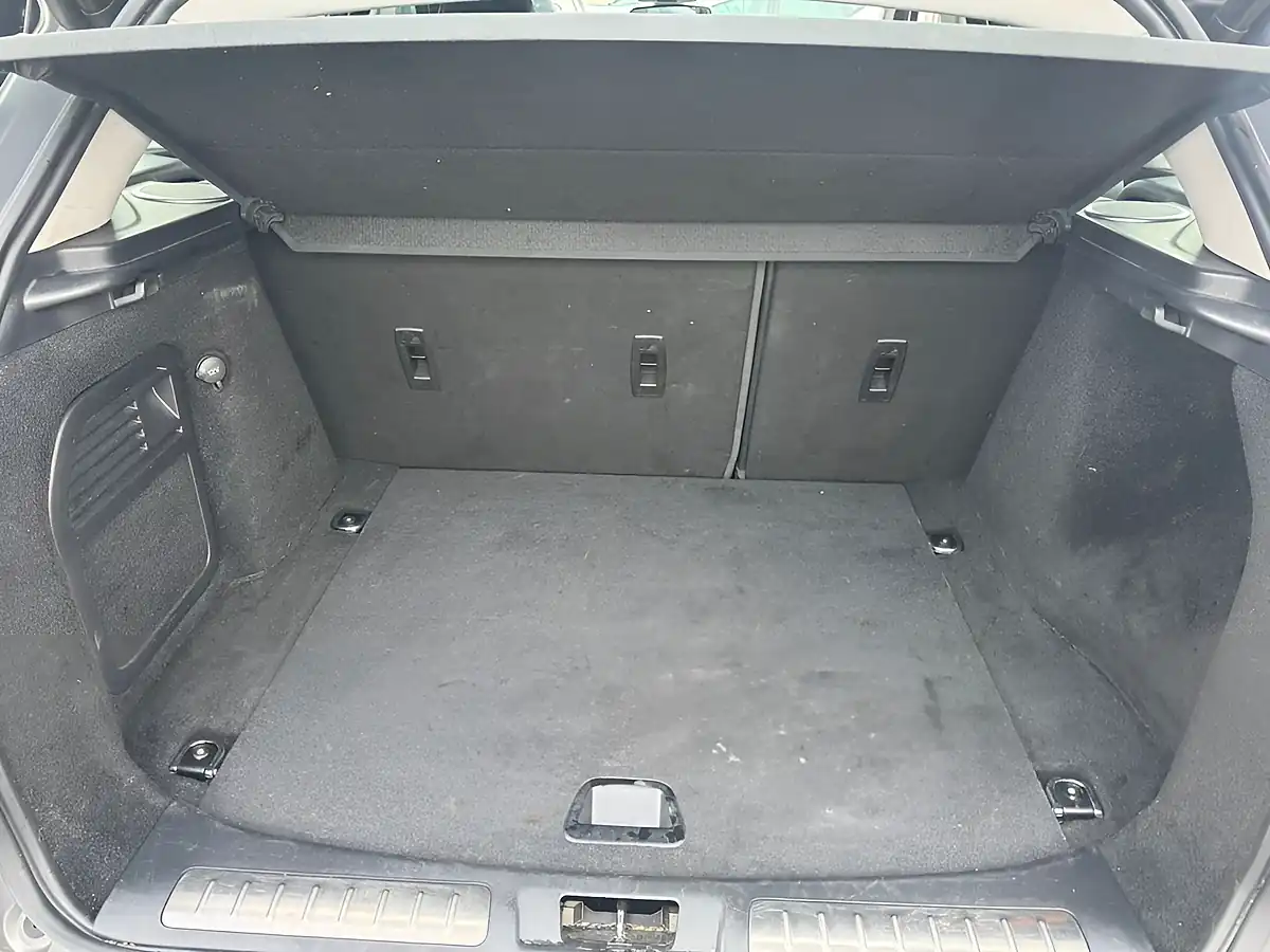 Used 2014 Land Rover Range Rover Evoque Dynamic Grey - Interior and Exterior details 14