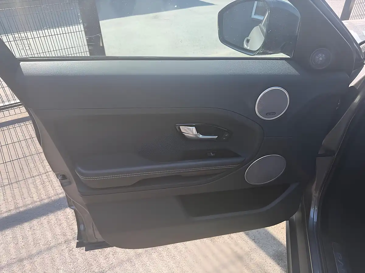 Used 2014 Land Rover Range Rover Evoque Dynamic Grey - Interior and Exterior details 17