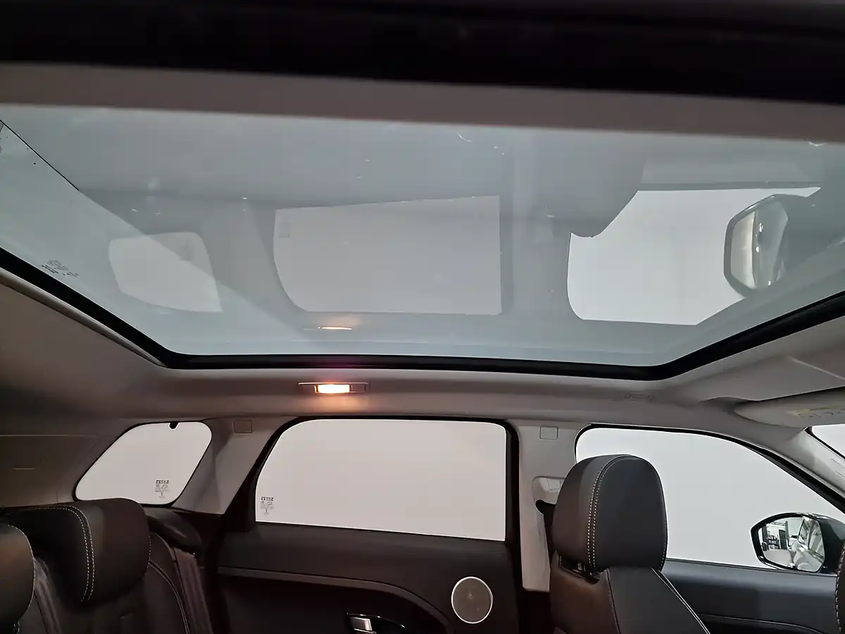 Used 2014 Land Rover Range Rover Evoque Dynamic Grey - Interior and Exterior details 10