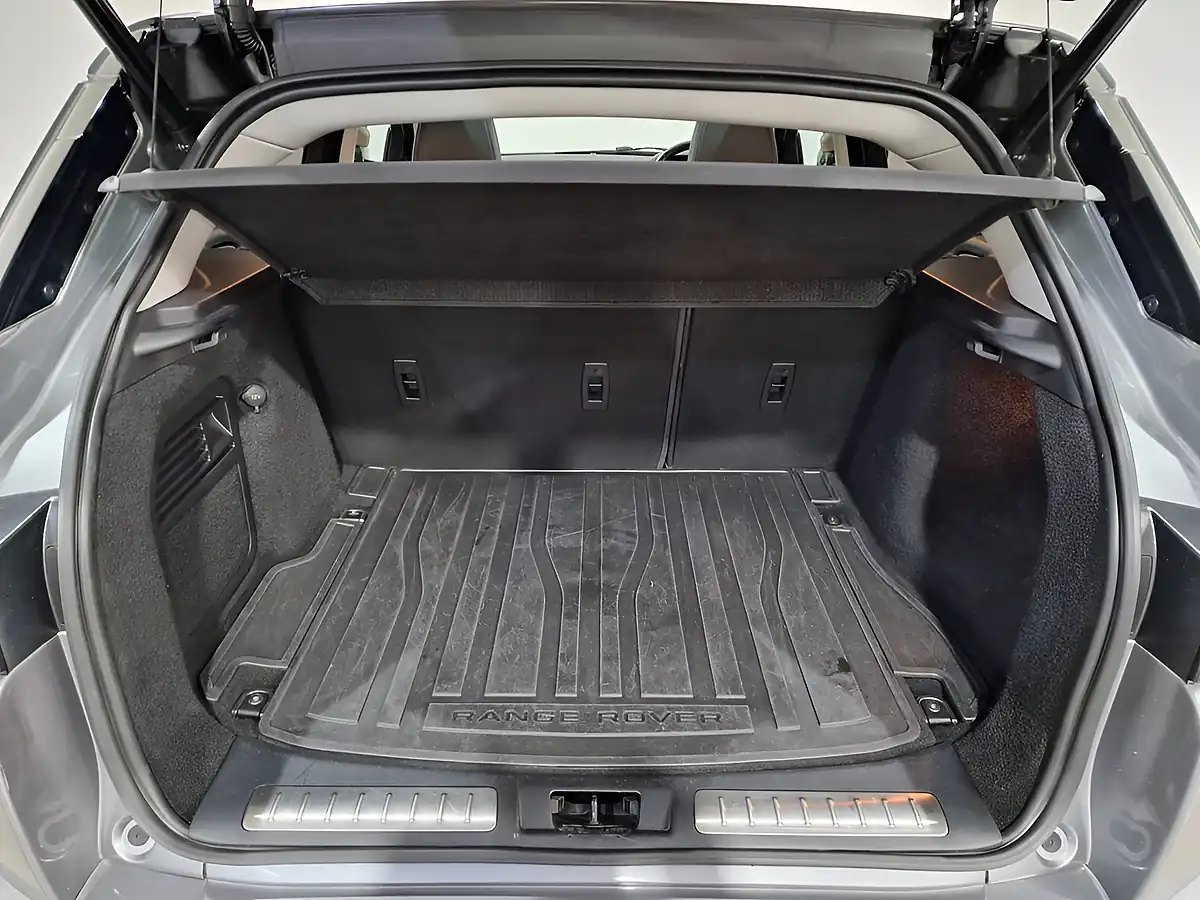 Used 2014 Land Rover Range Rover Evoque Dynamic Grey - Interior and Exterior details 11
