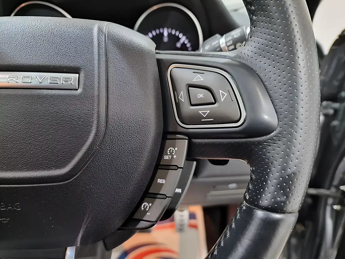 Used 2014 Land Rover Range Rover Evoque Dynamic Grey - Interior and Exterior details 15