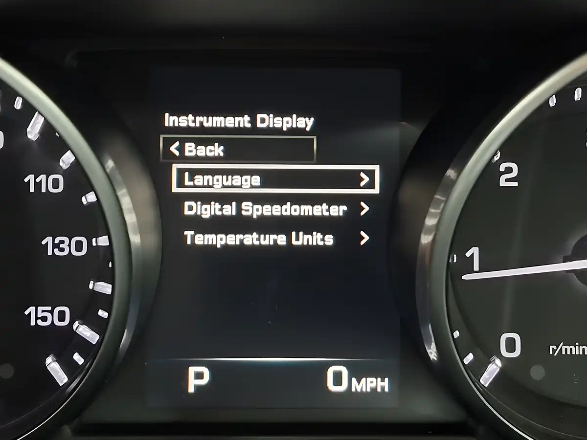 Used 2014 Land Rover Range Rover Evoque Dynamic Grey - Interior and Exterior details 16