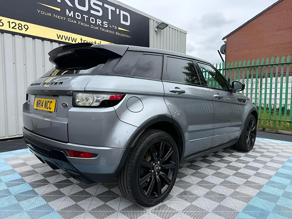 Used 2014 Land Rover Range Rover Evoque Dynamic Grey - Interior and Exterior details 10