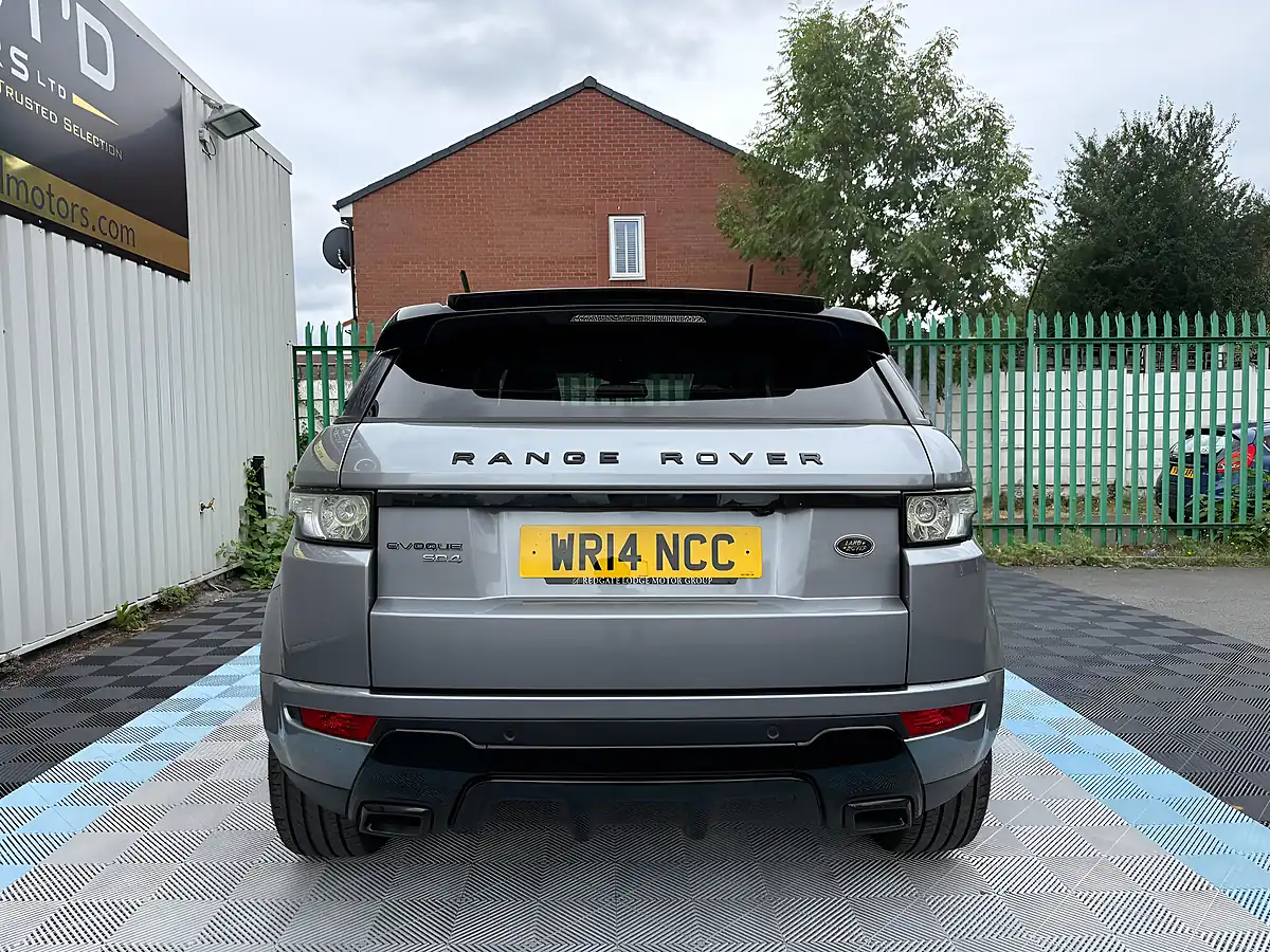 Used 2014 Land Rover Range Rover Evoque Dynamic Grey - Interior and Exterior details 13