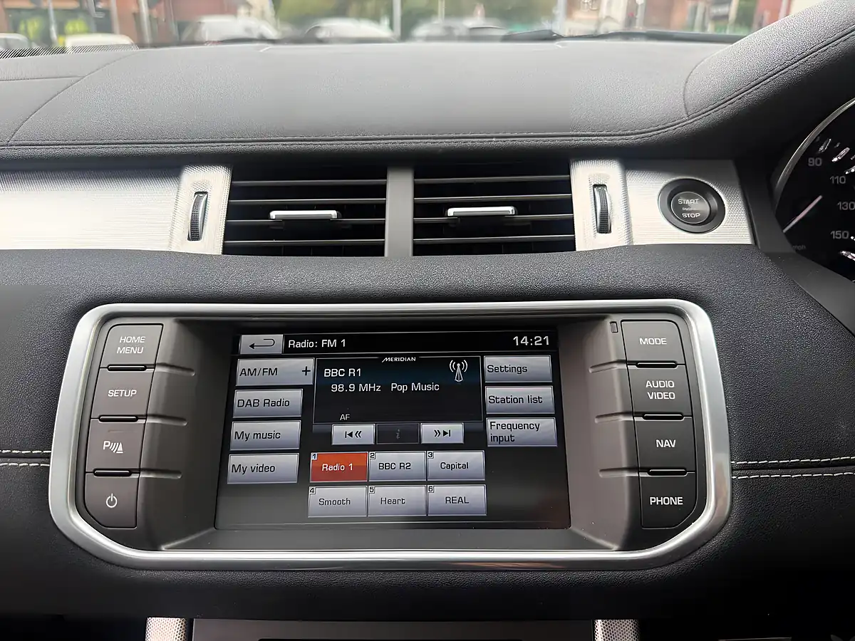 Used 2014 Land Rover Range Rover Evoque Dynamic Grey - Interior and Exterior details 18