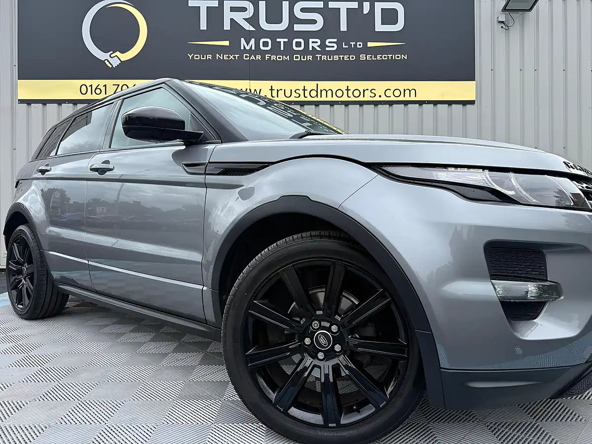 Used 2014 Land Rover Range Rover Evoque Dynamic Grey - Interior and Exterior details 5
