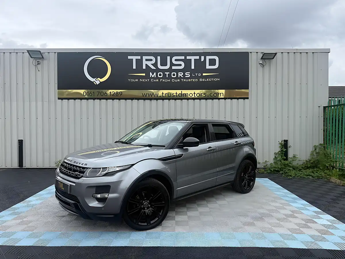 Used 2014 Land Rover Range Rover Evoque Dynamic Grey - Interior and Exterior details 9