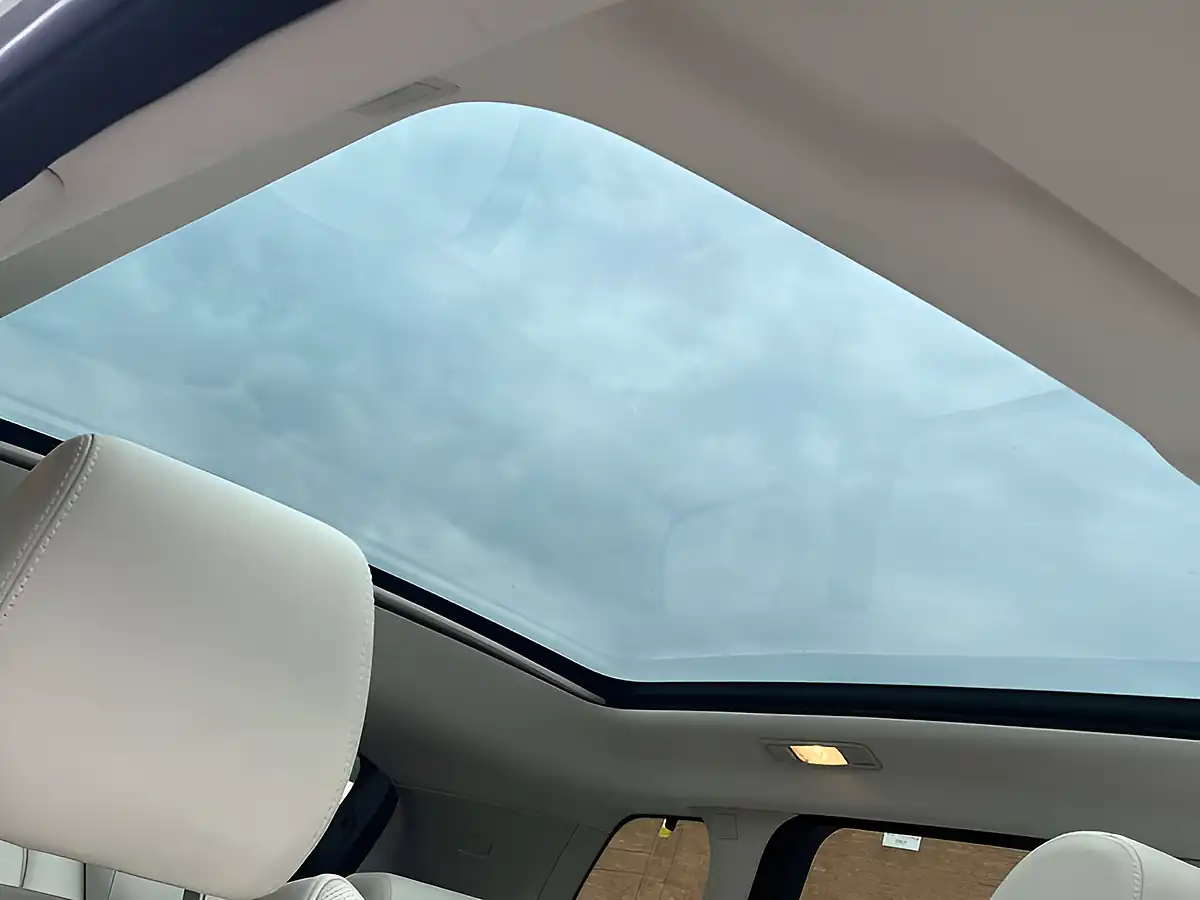 Used 2014 Land Rover Range Rover Evoque Dynamic Ipanema Sand - Interior and Exterior details 10