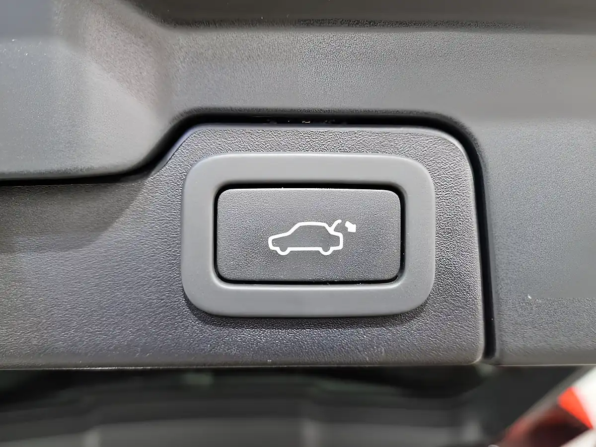 Used 2014 Land Rover Range Rover Evoque Dynamic Lux Limited Edition Black - Interior and Exterior details 11
