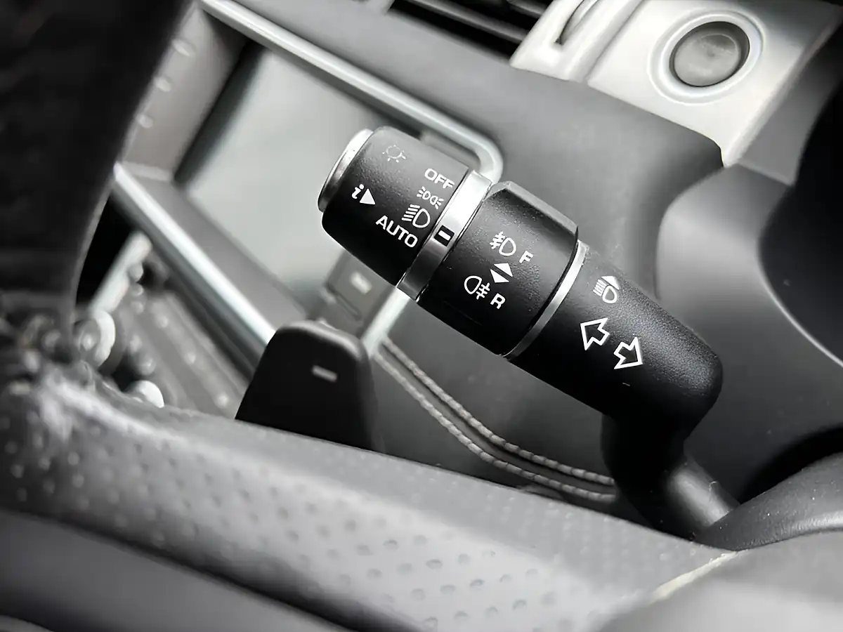 Used 2014 Land Rover Range Rover Evoque Dynamic Mauritius Blue - Interior and Exterior details 14