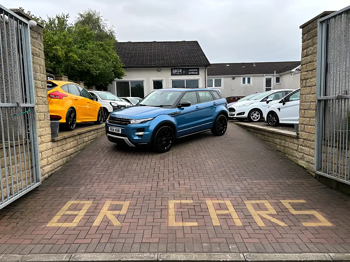 Used 2014 Land Rover Range Rover Evoque Dynamic Mauritius Blue - Interior and Exterior details 3