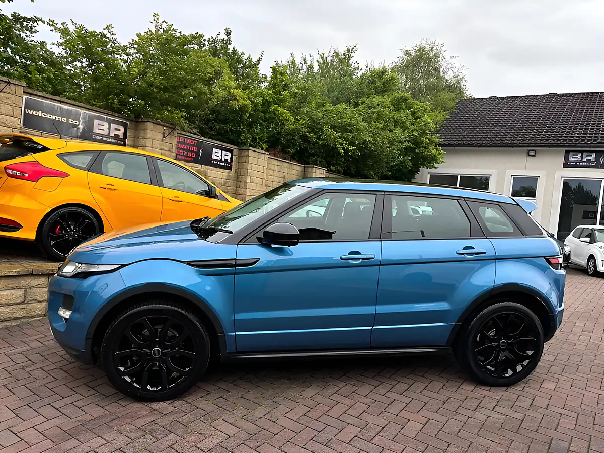 Used 2014 Land Rover Range Rover Evoque Dynamic Mauritius Blue - Interior and Exterior details 6