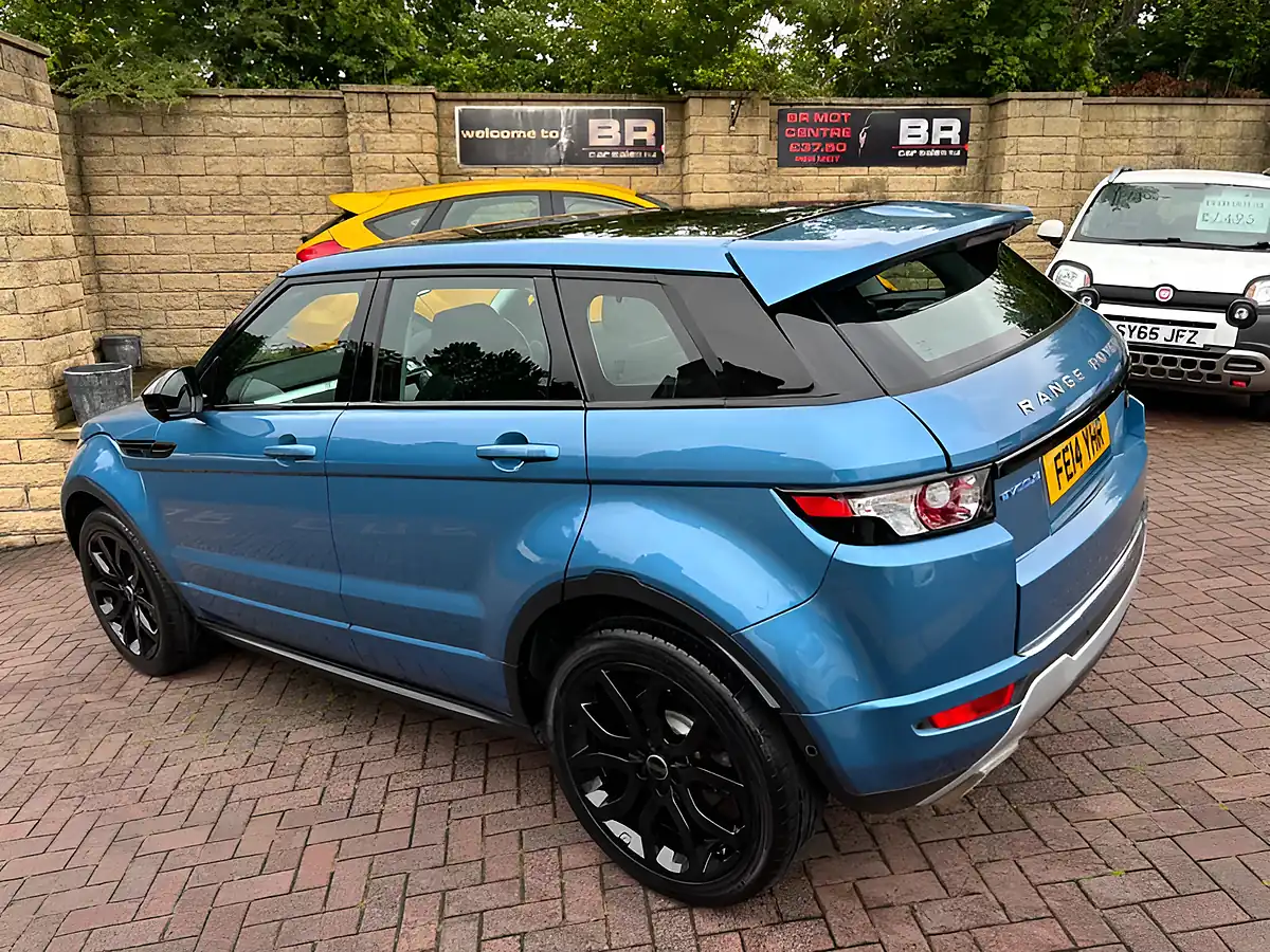 Used 2014 Land Rover Range Rover Evoque Dynamic Mauritius Blue - Interior and Exterior details 8